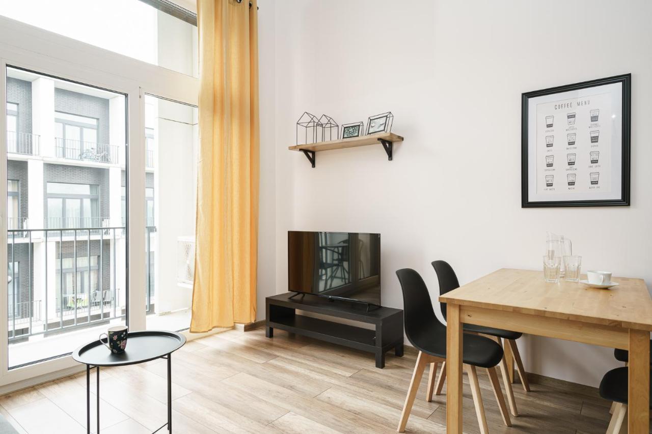 Rentplanet - Apartamenty Zarembowicza Vratislav Exteriér fotografie