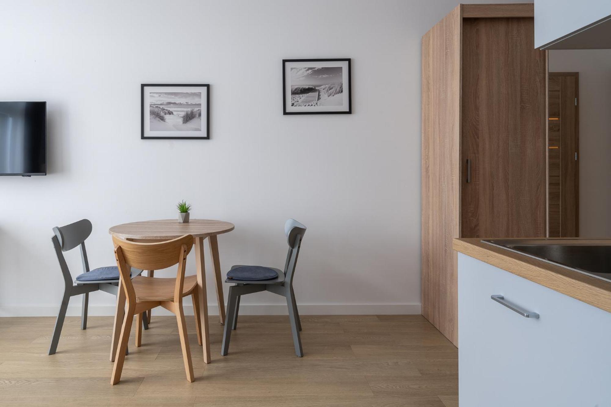 Rentplanet - Apartamenty Zarembowicza Vratislav Exteriér fotografie